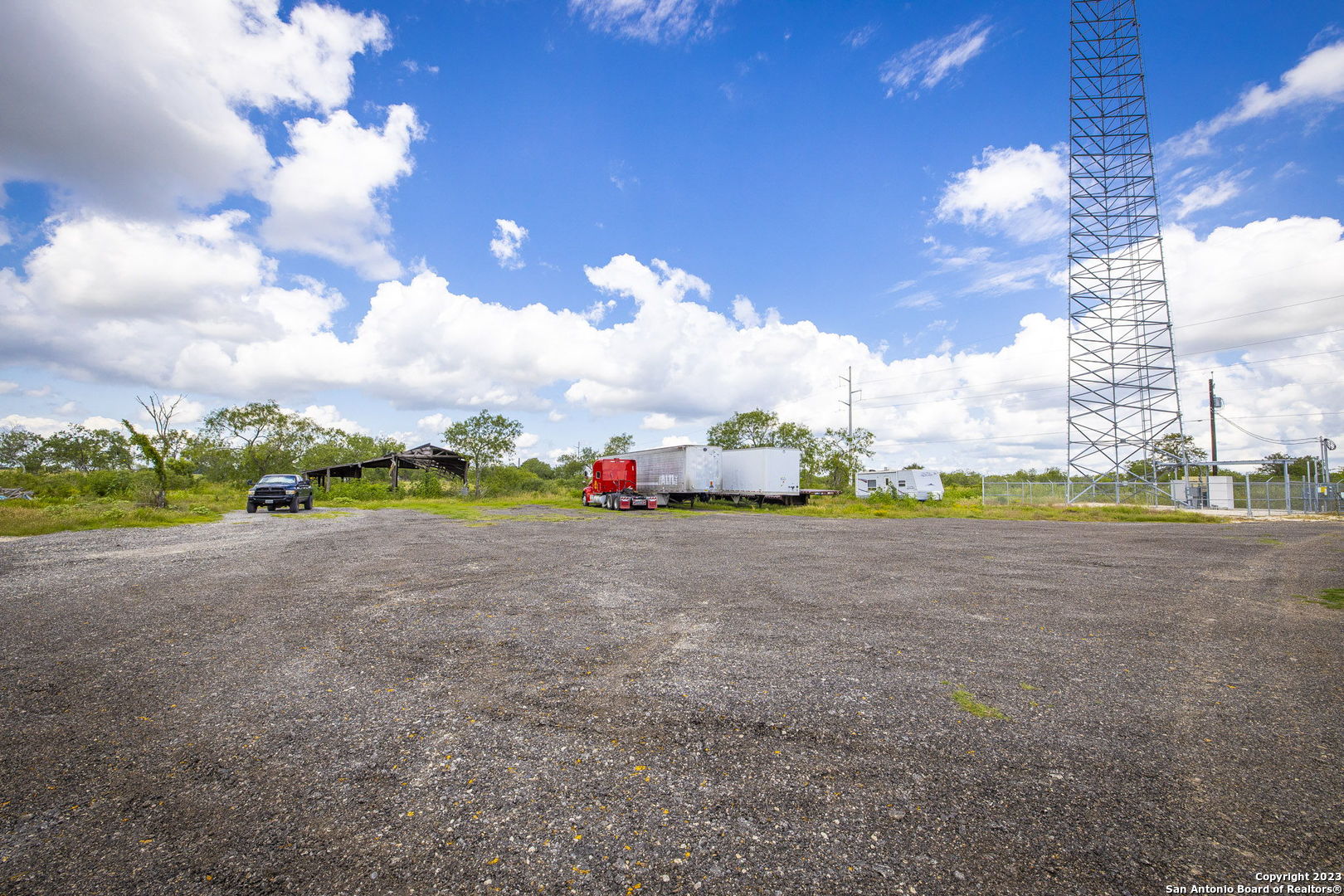 main property photo 7