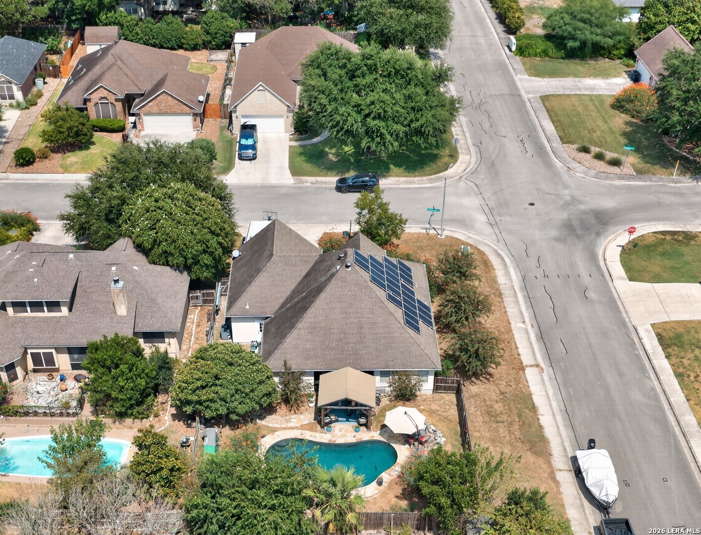 main property photo 37