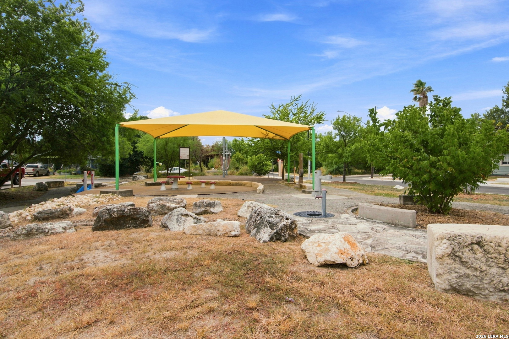 main property photo 21