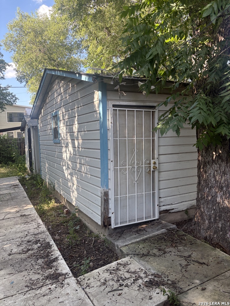 main property photo 2