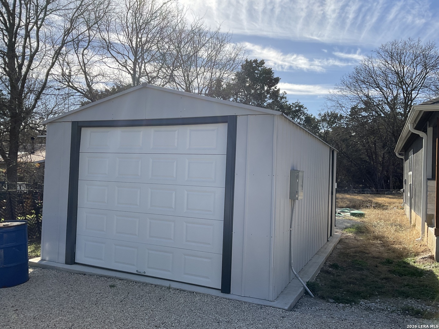 main property photo 22