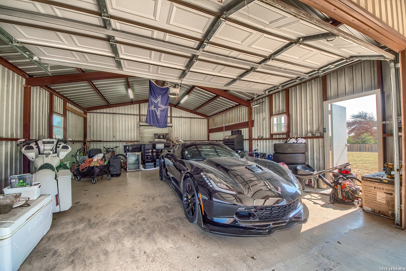 main property photo 33