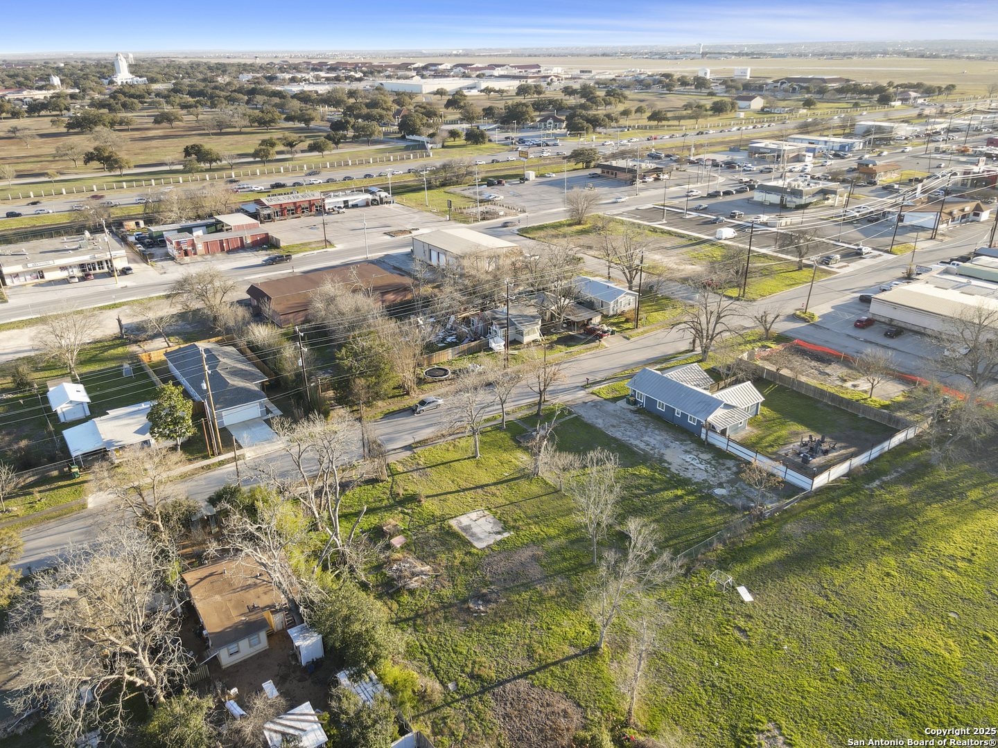 main property photo 25