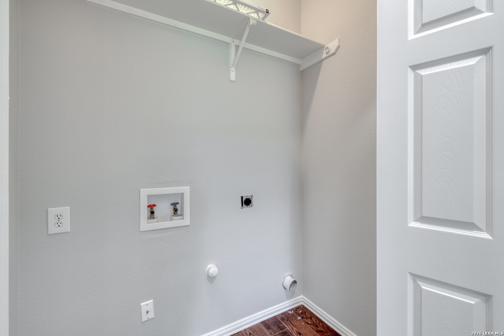 main property photo 17