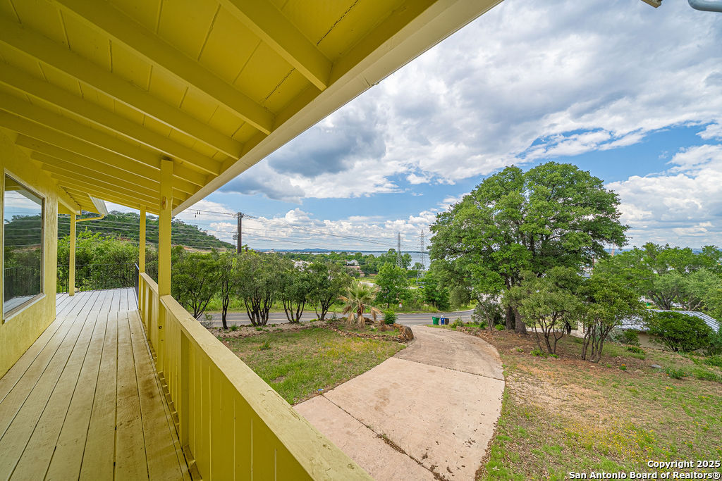 main property photo 16