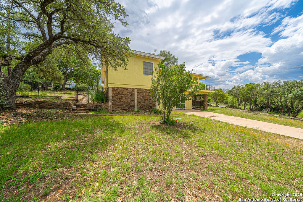 main property photo 41