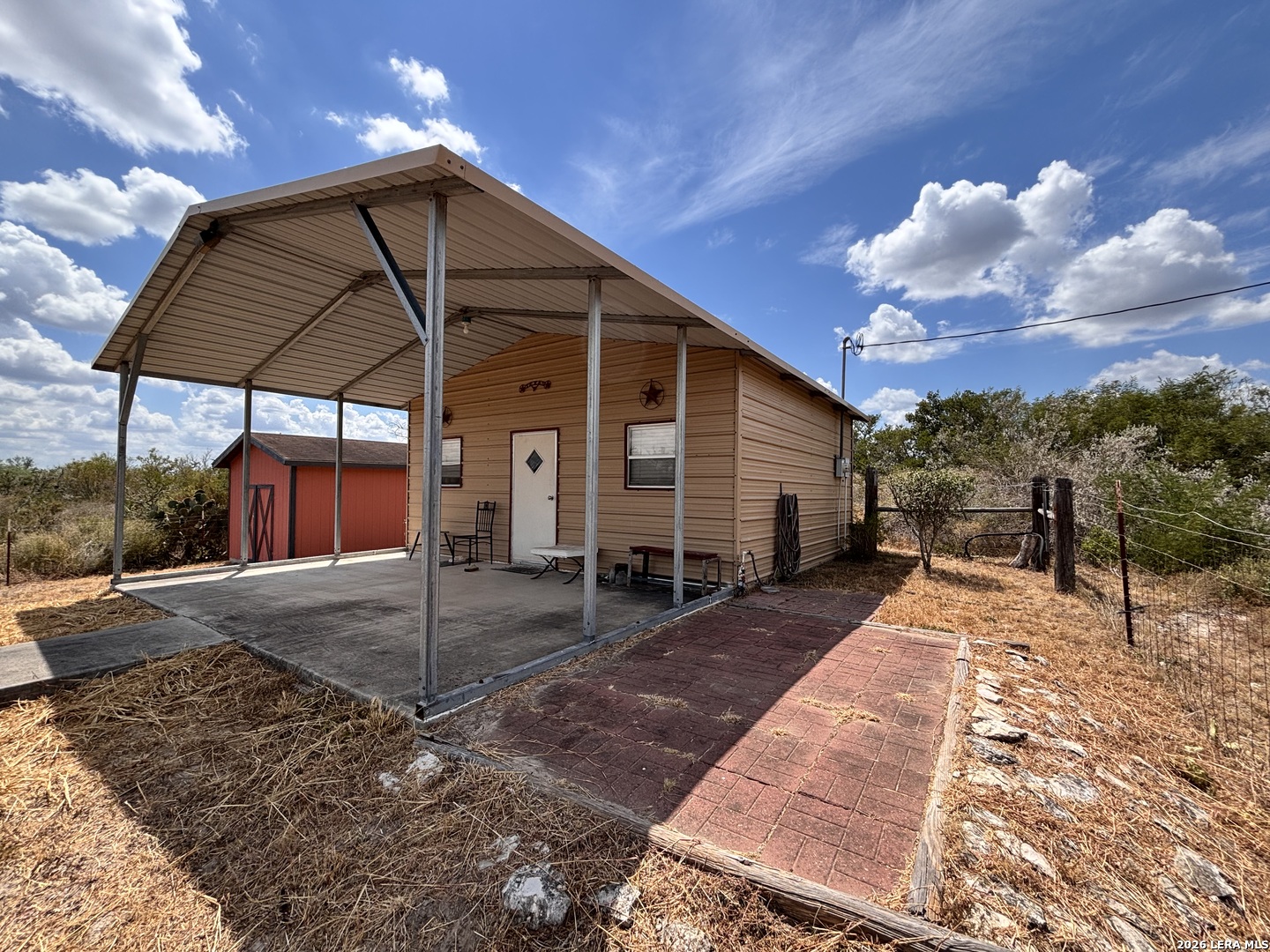 main property photo 27
