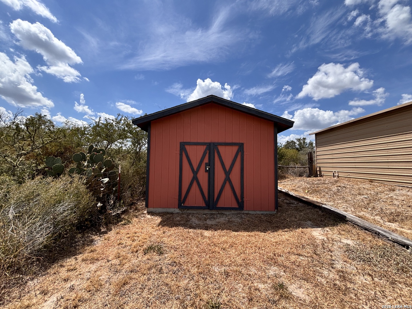 main property photo 31