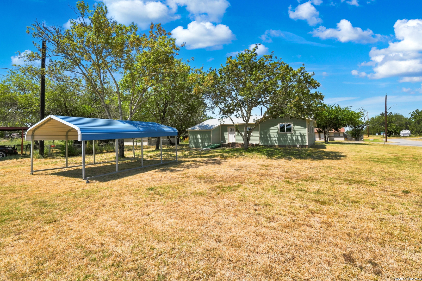 main property photo 18