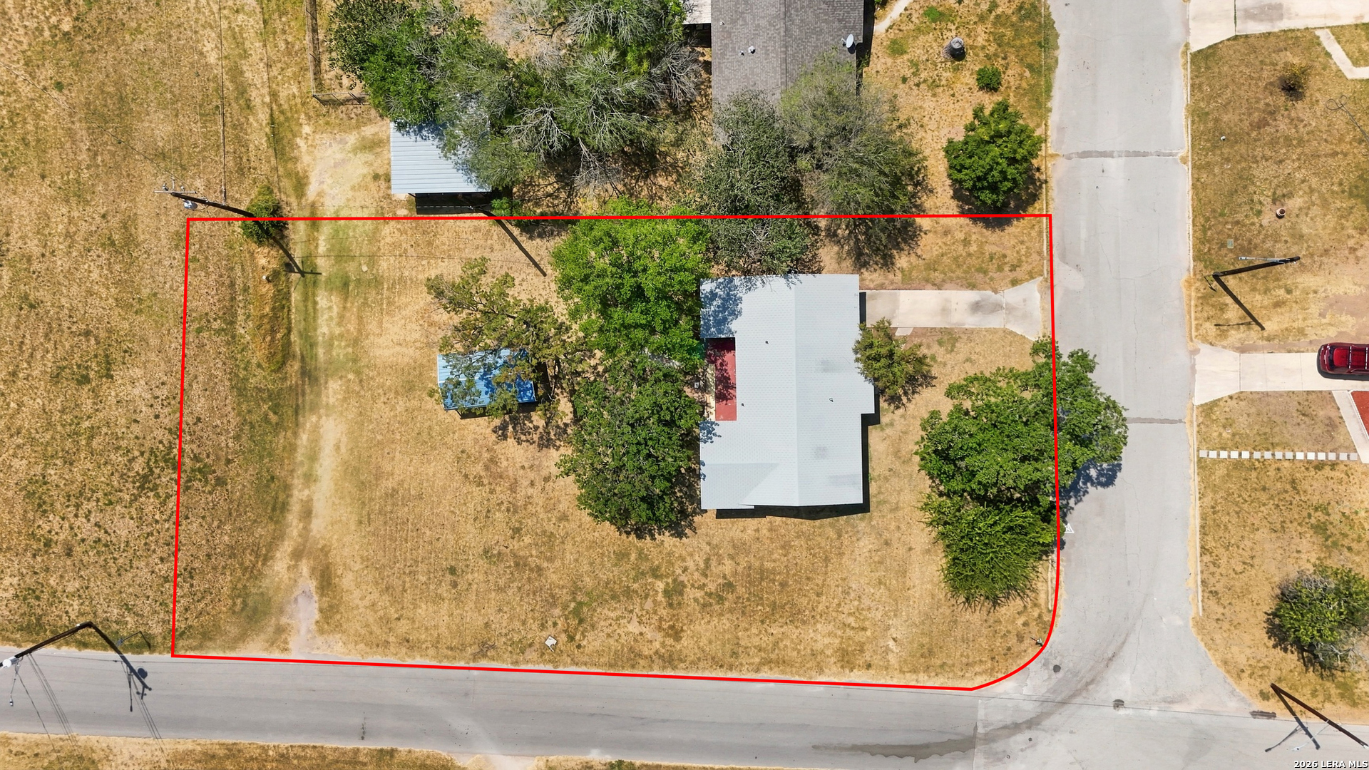 main property photo 20