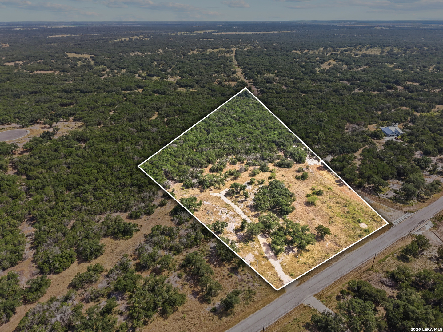 main property photo 3