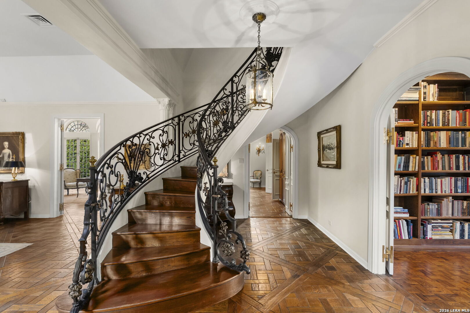 main property photo 11