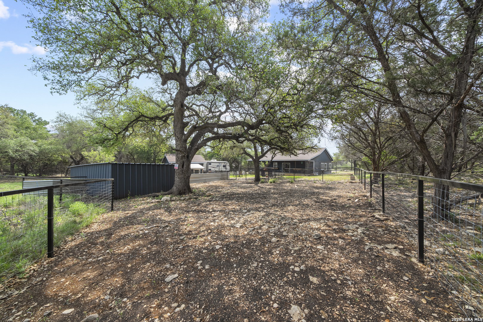 main property photo 27