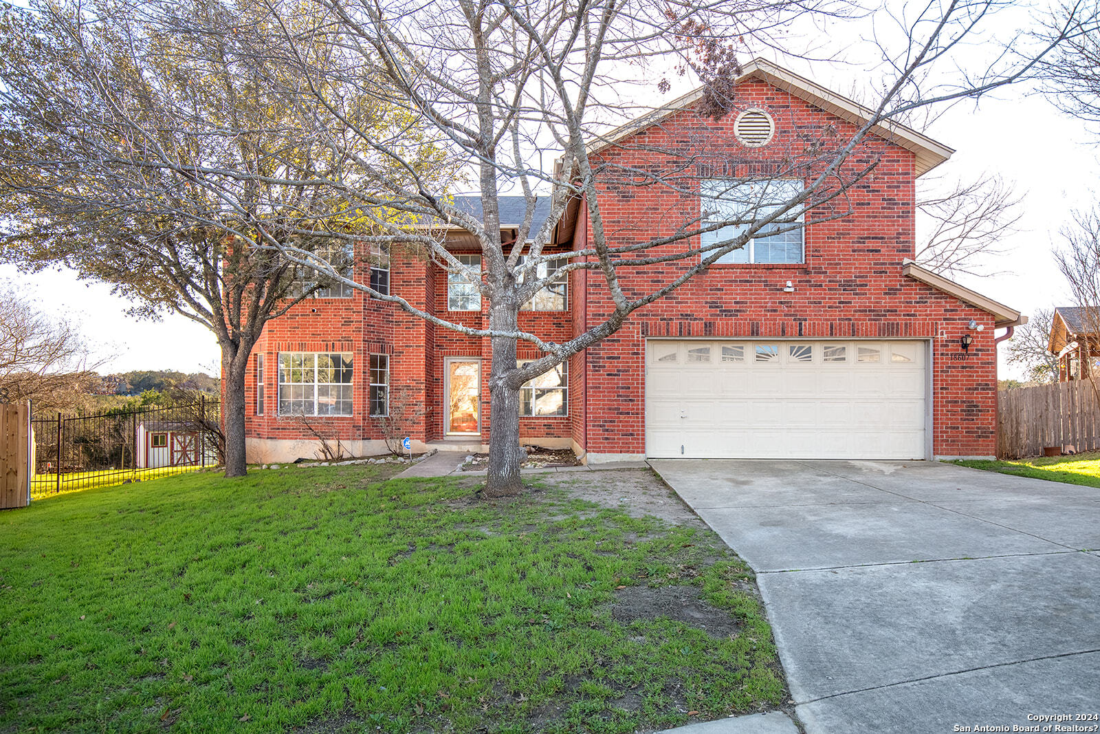 main property photo 2