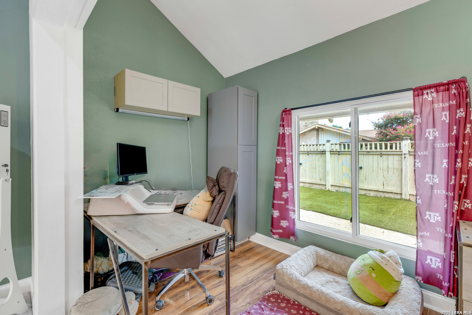 main property photo 16
