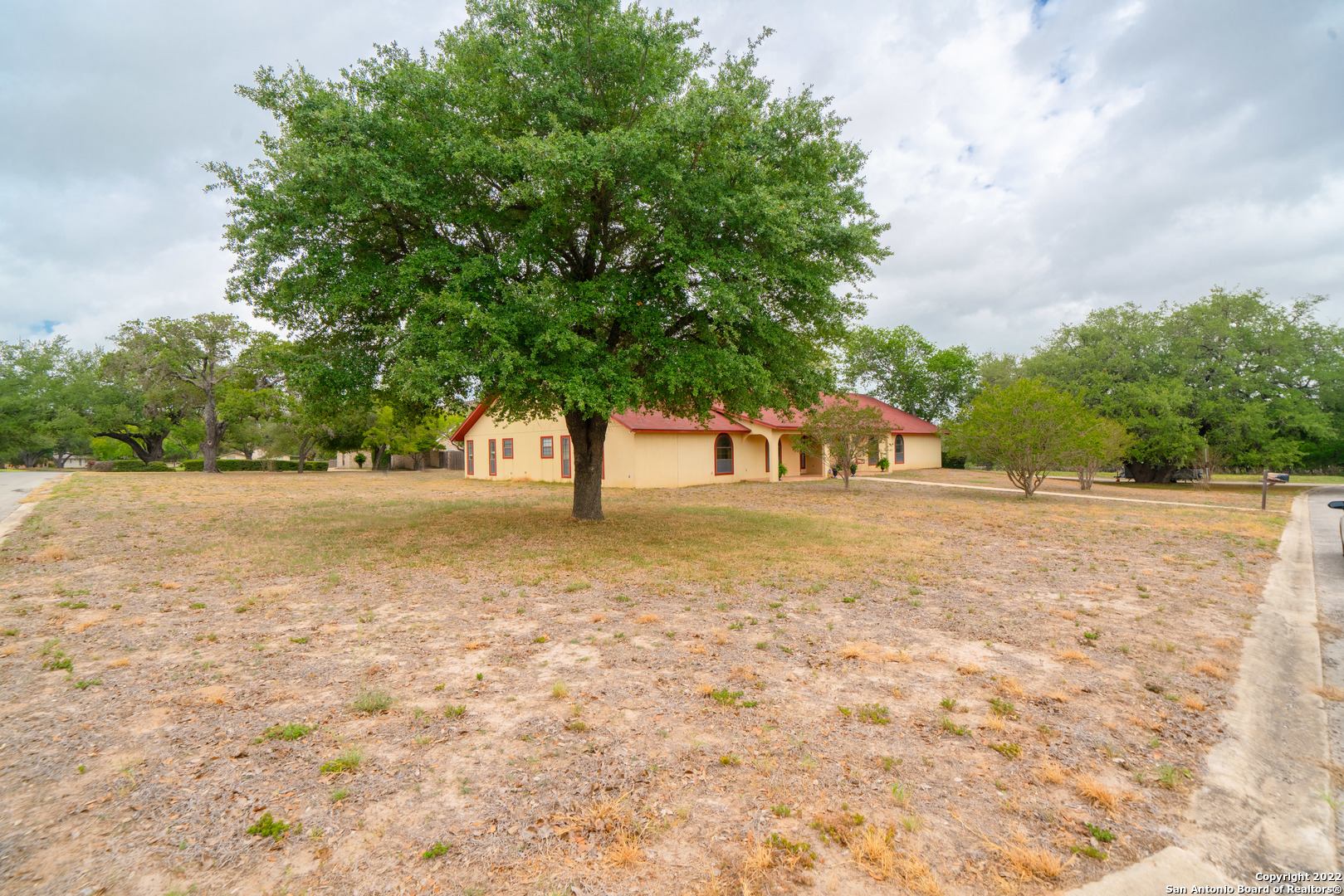 main property photo 24