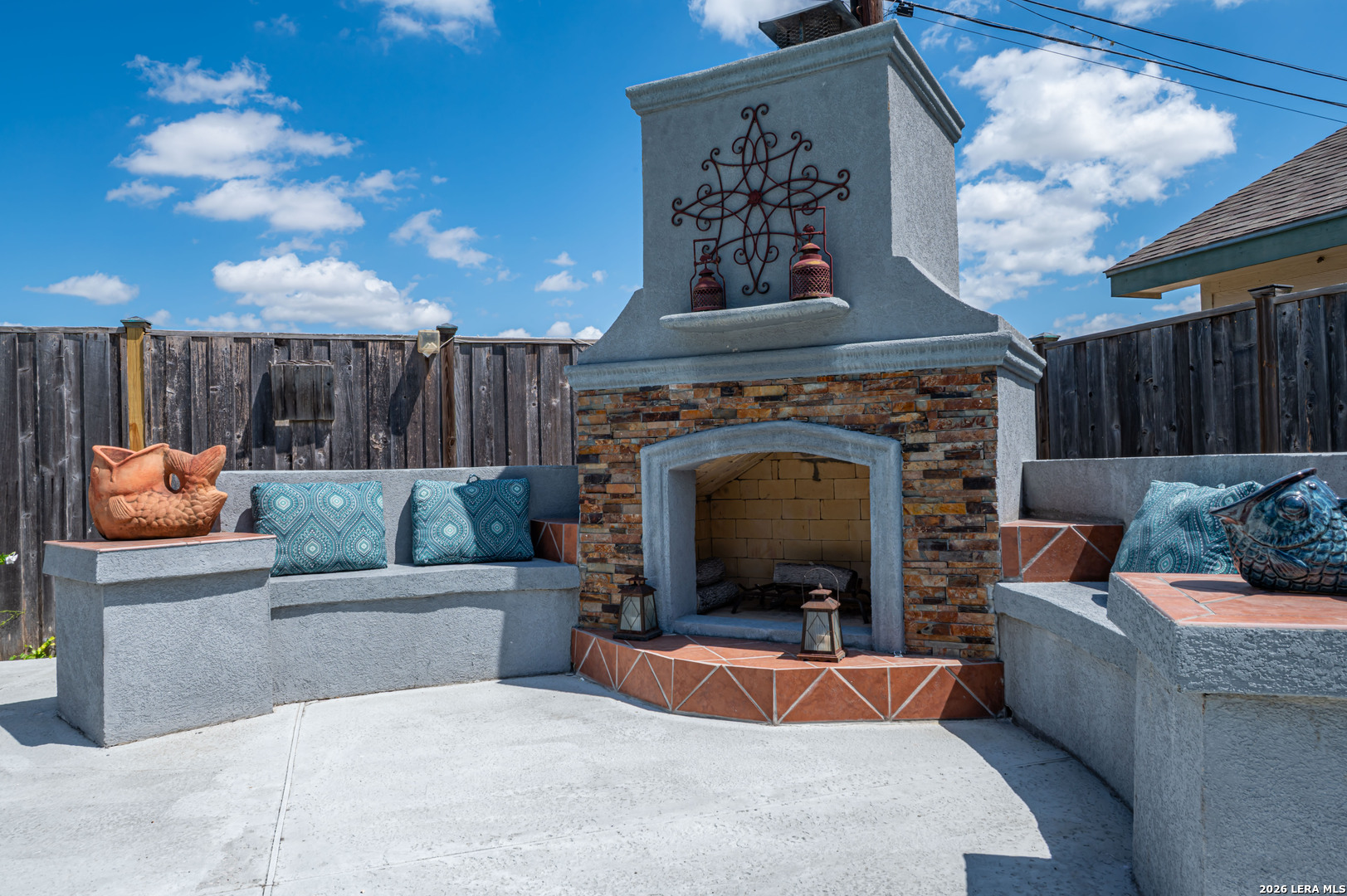 main property photo 37