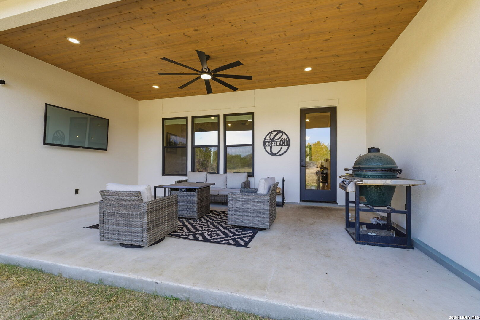 main property photo 50