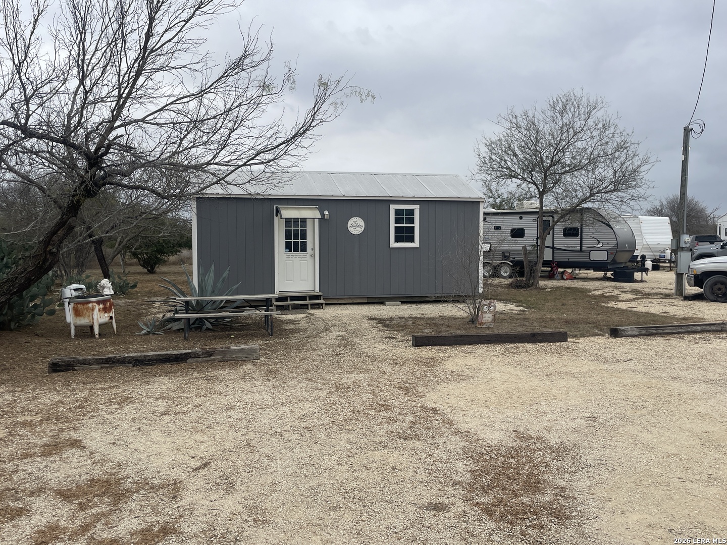 main property photo 9