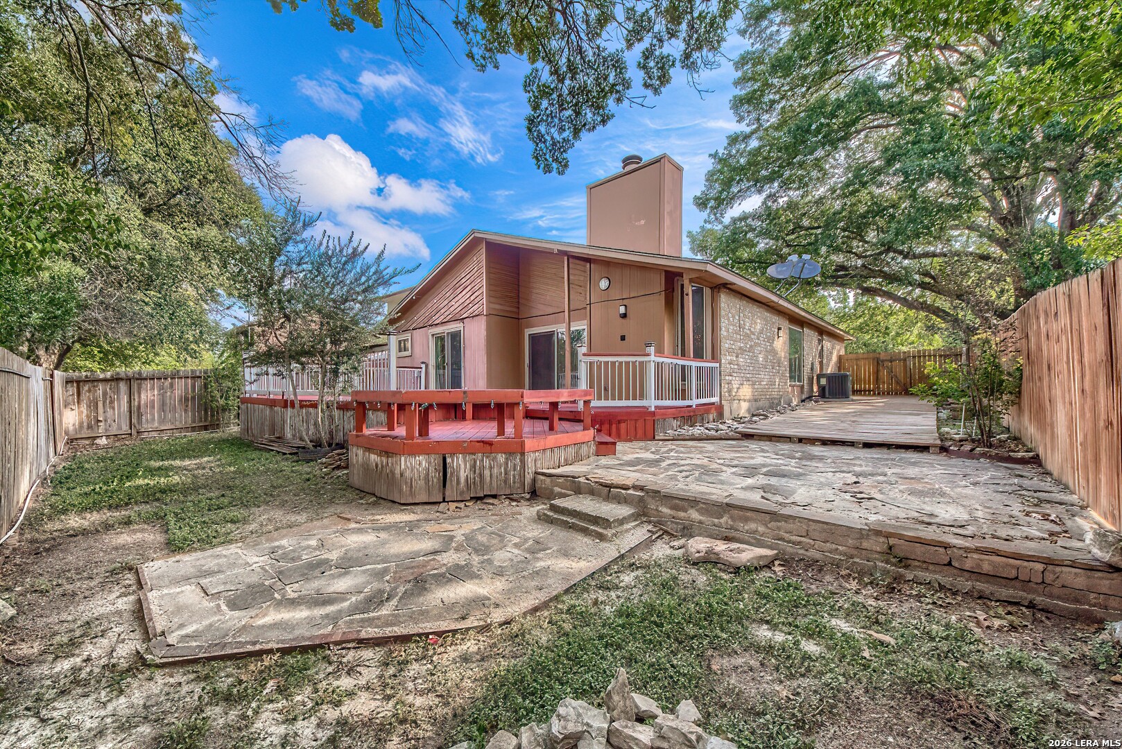 main property photo 27
