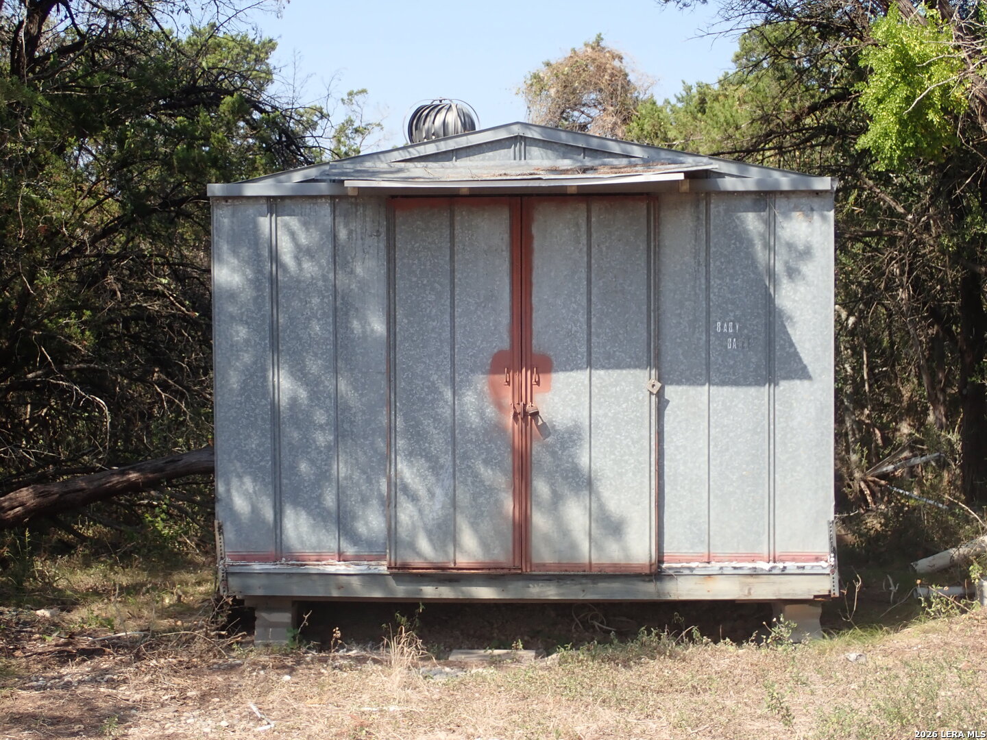 main property photo 17