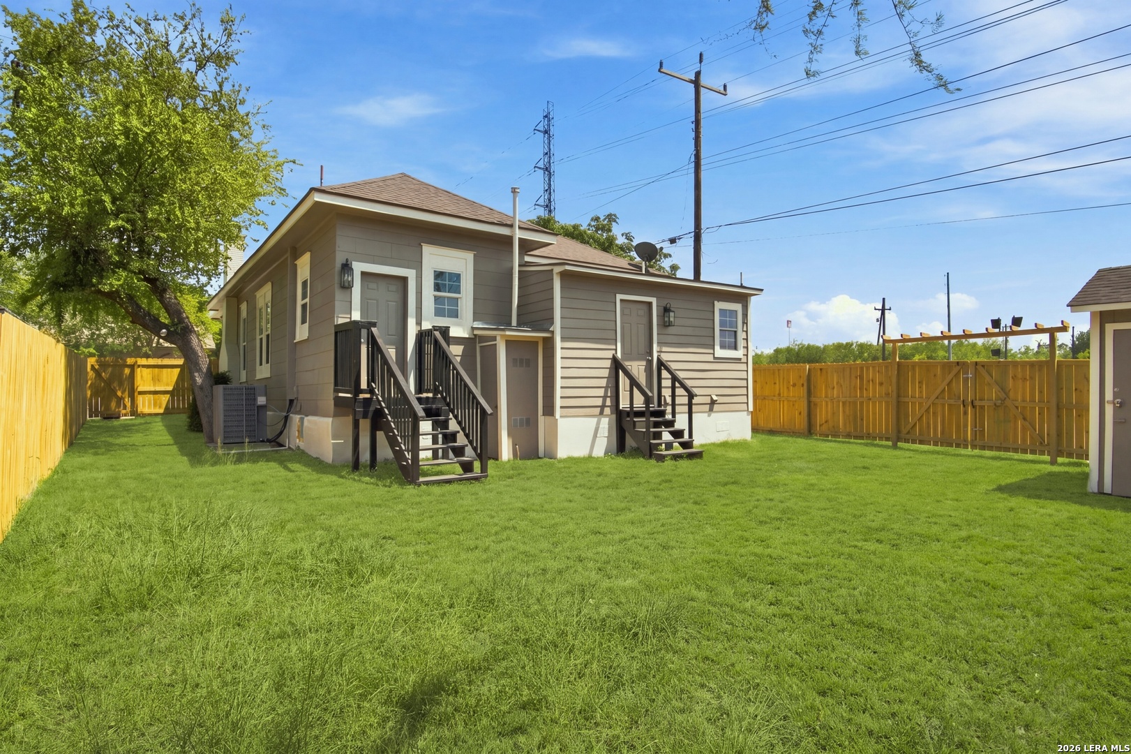 main property photo 23