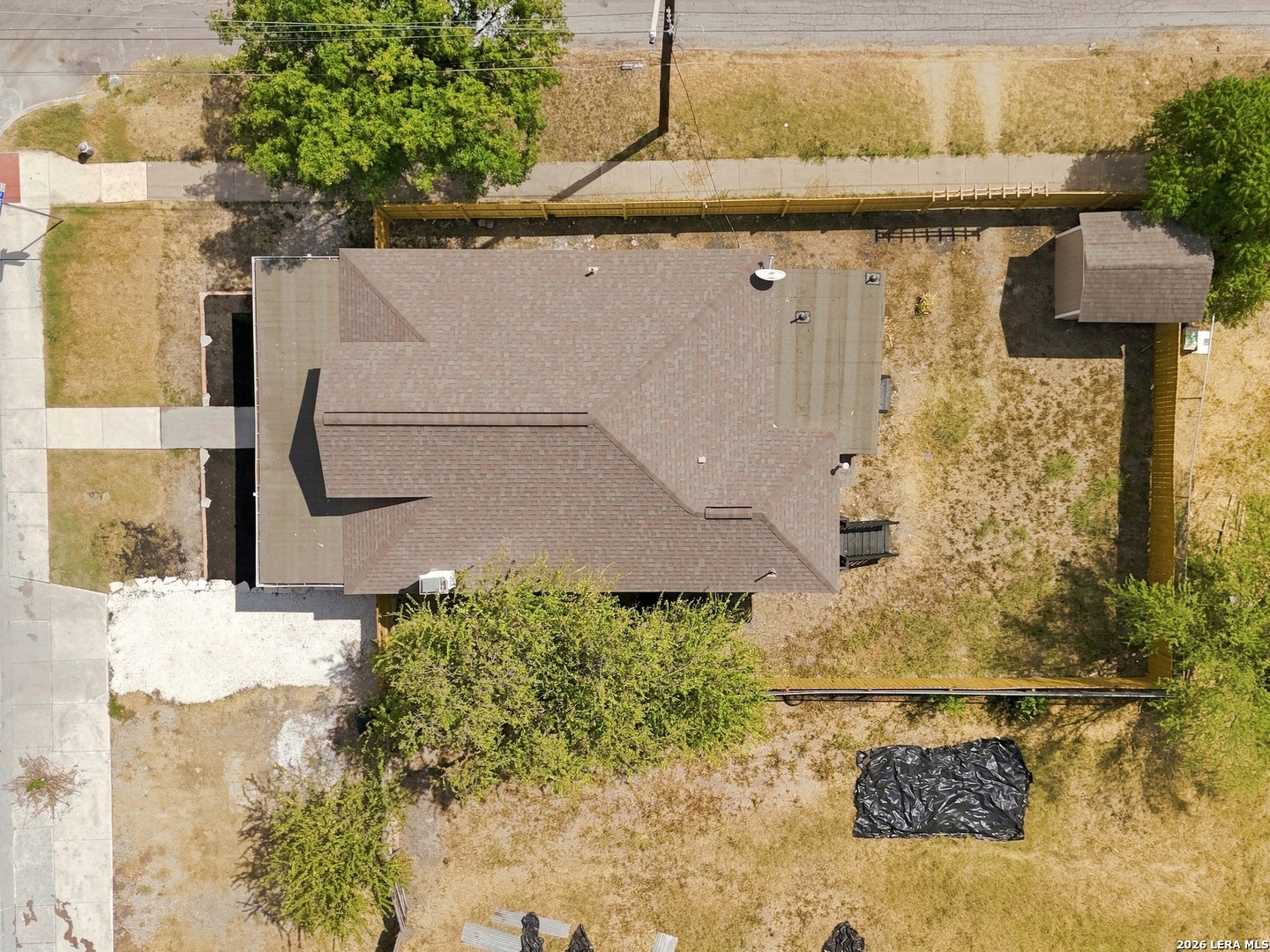 main property photo 26