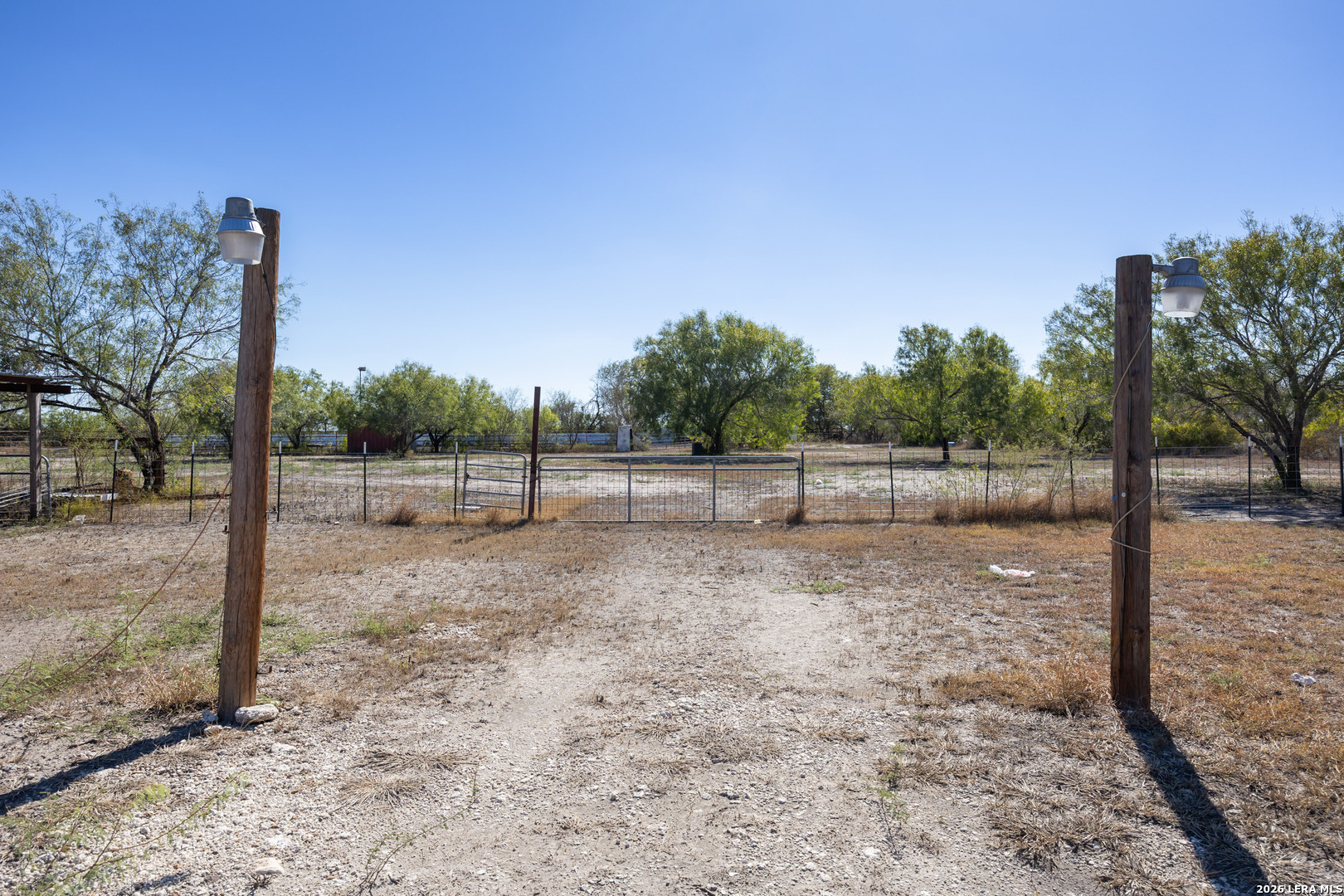 main property photo 38