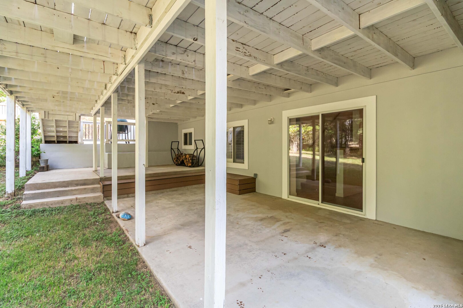 main property photo 31
