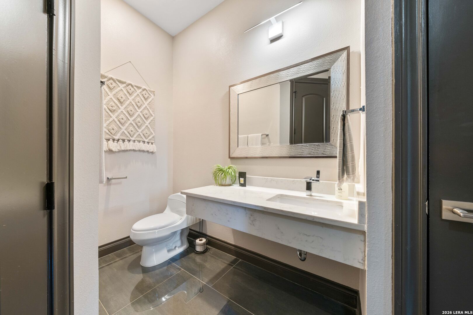 main property photo 50