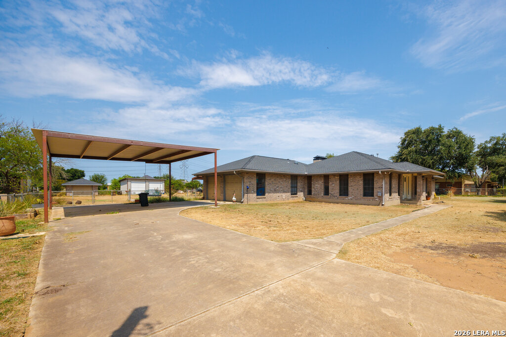 main property photo 20