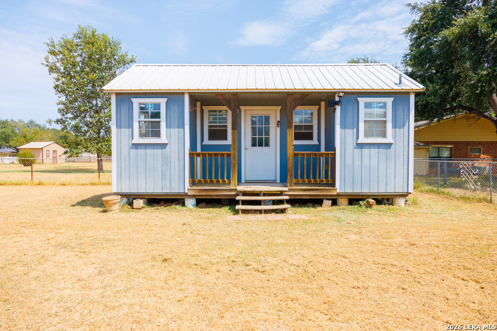 main property photo 24
