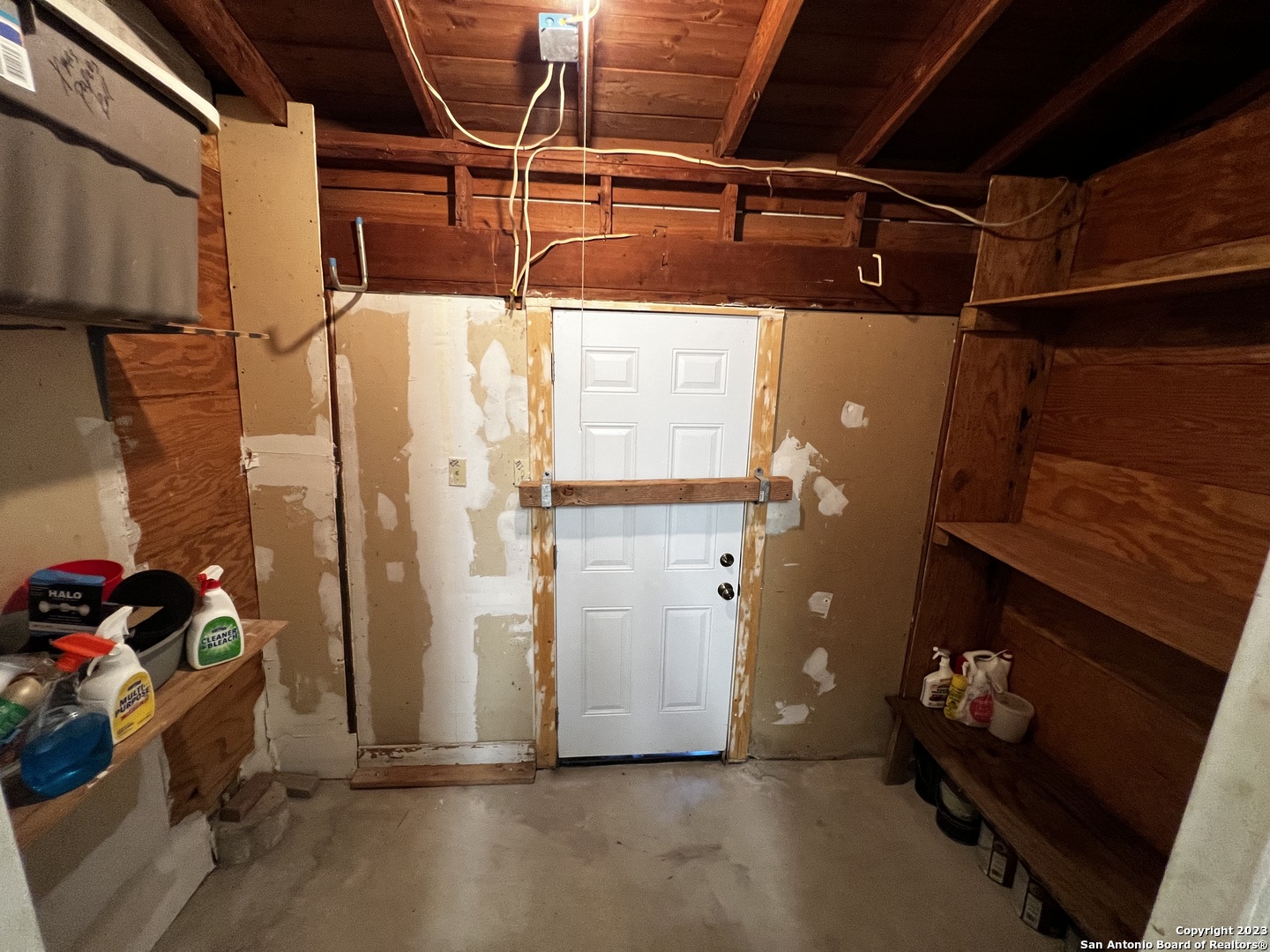 main property photo 10
