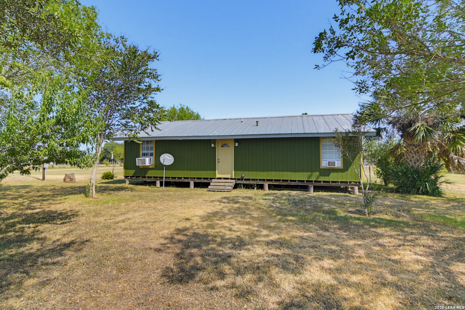 main property photo 16