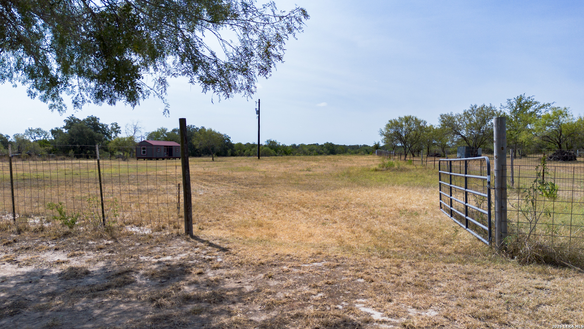 main property photo 34