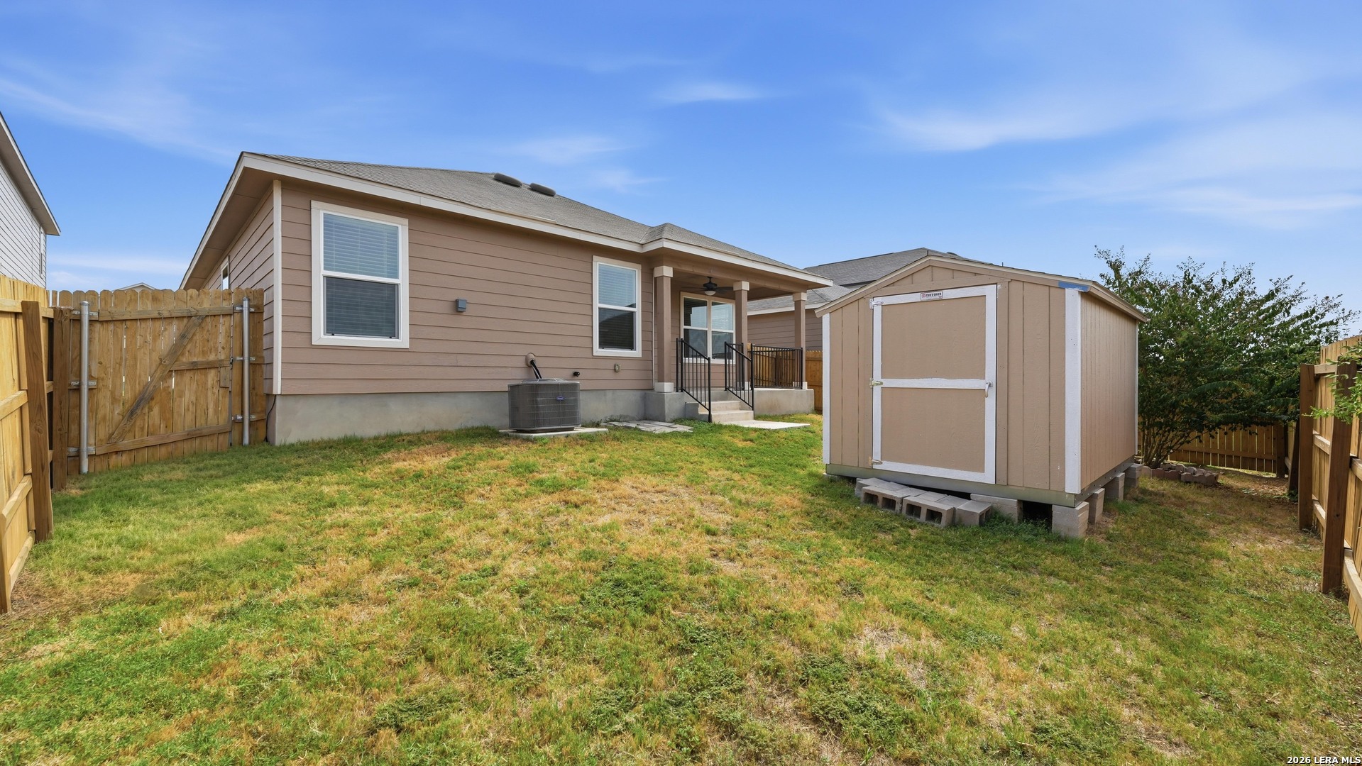 main property photo 33