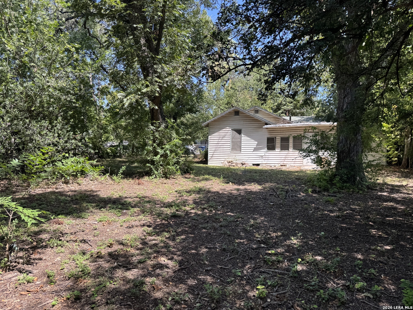 main property photo 13