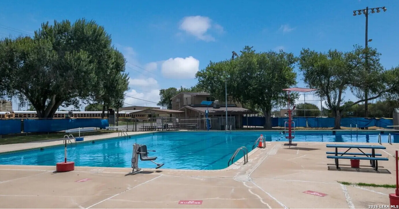 main property photo 43