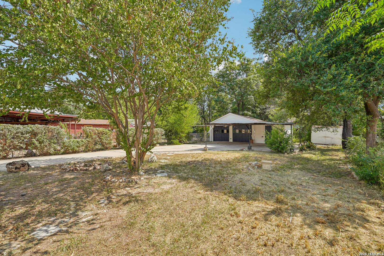 main property photo 19