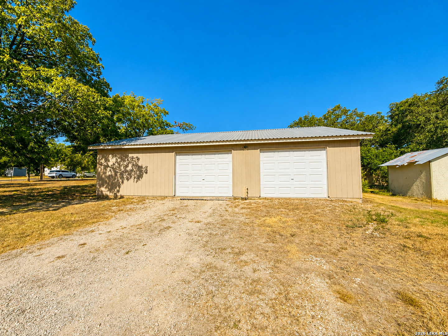 main property photo 16