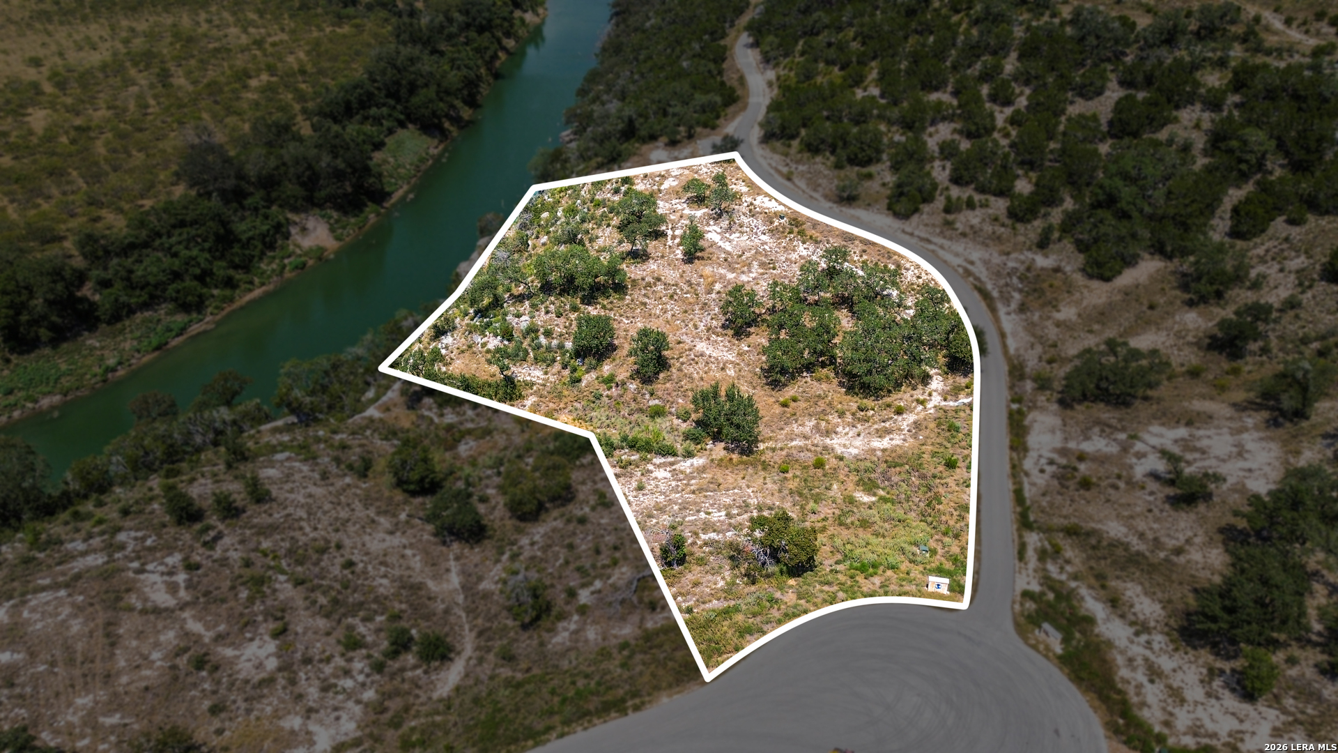 main property photo 13