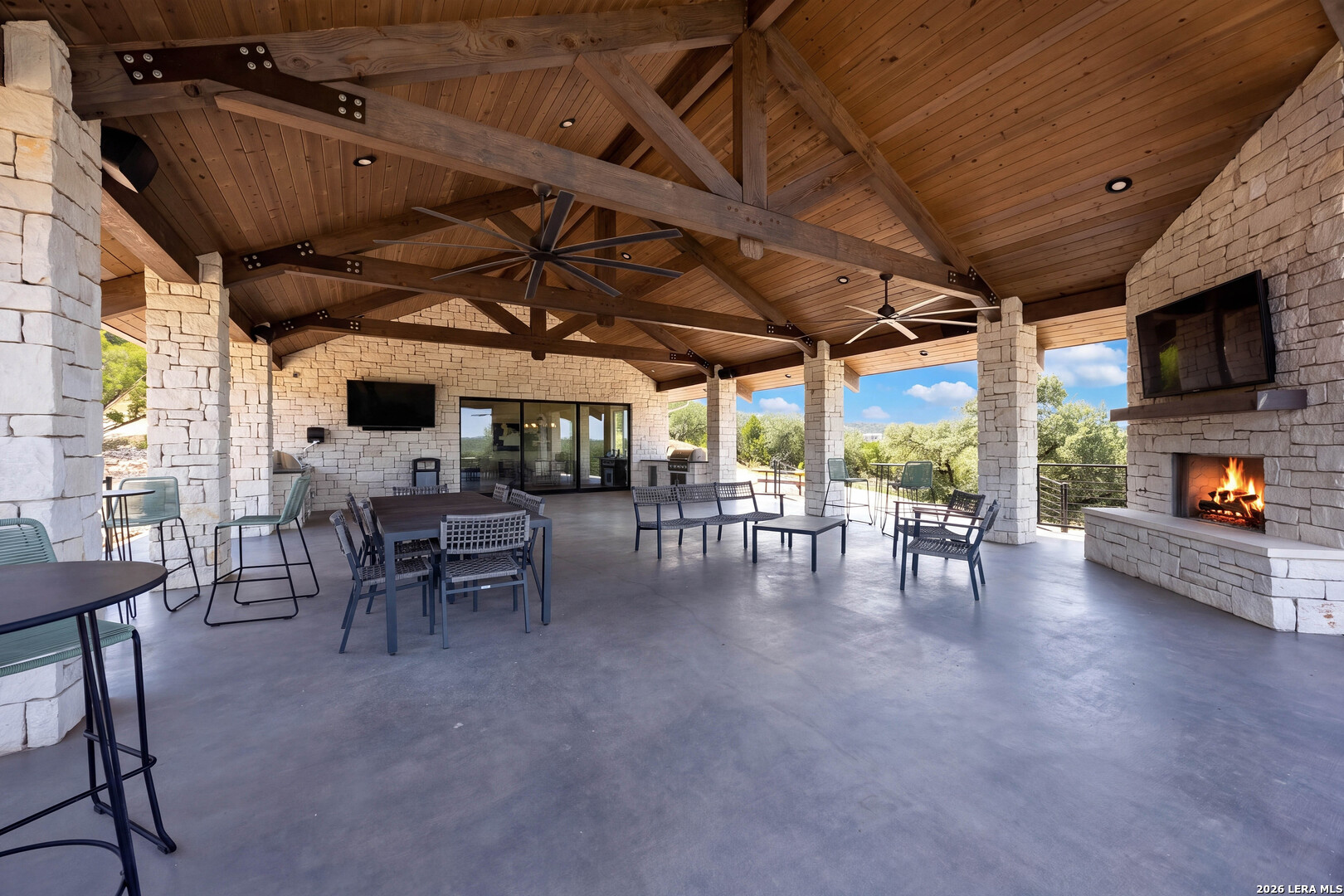main property photo 36