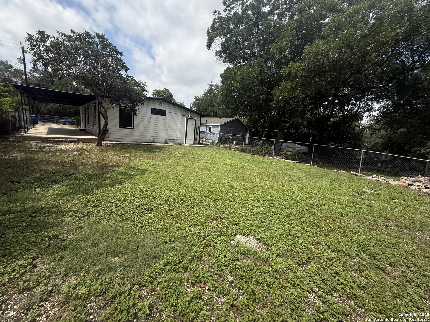 main property photo 18