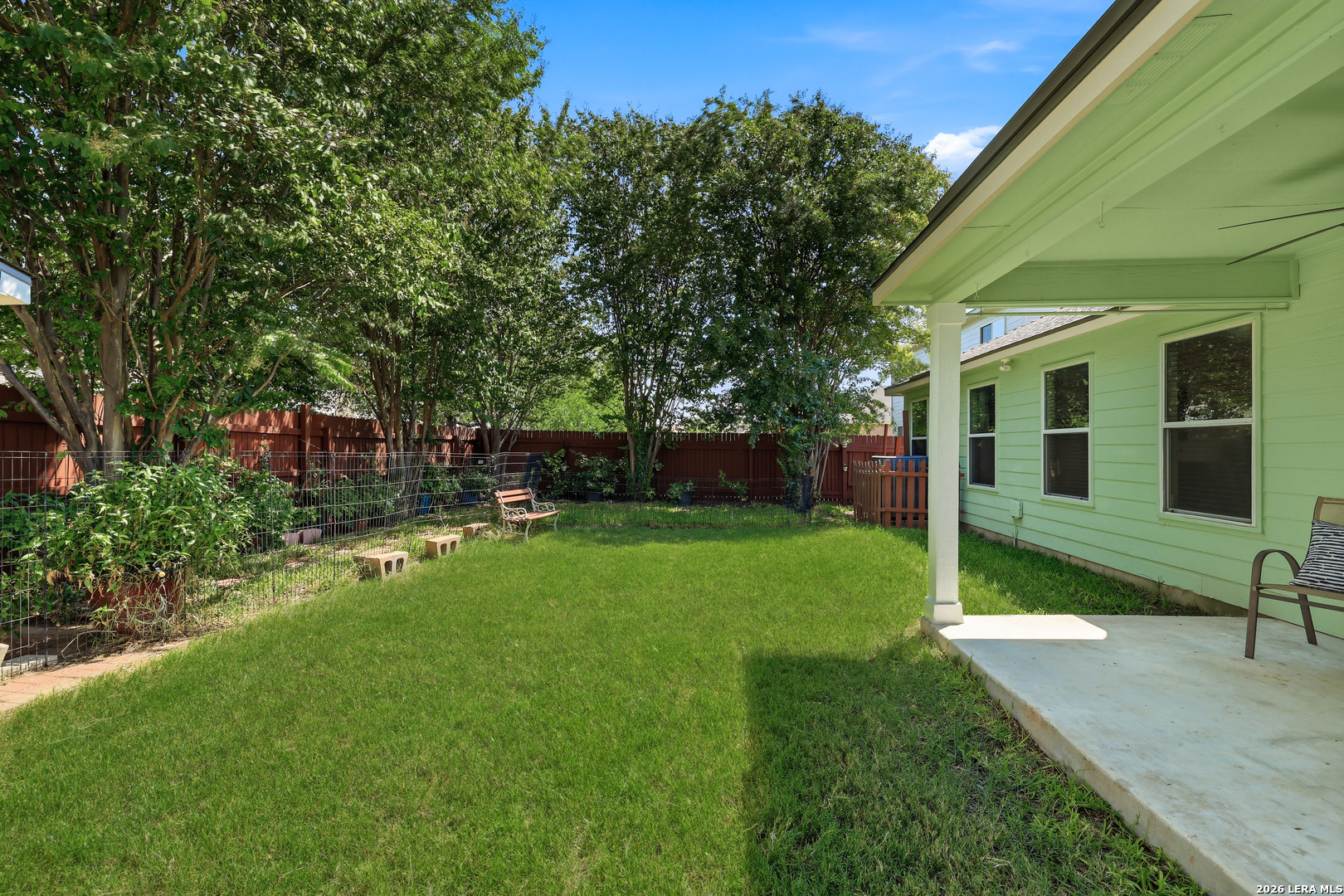 main property photo 25