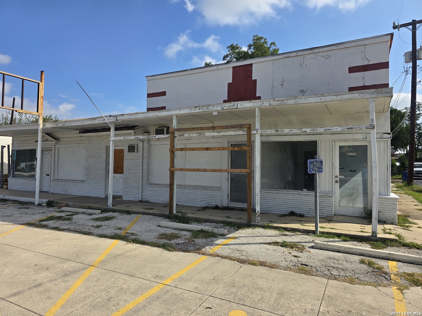 main property photo 16