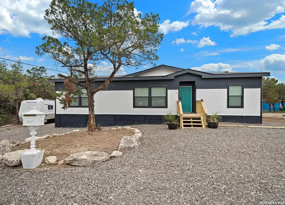 main property photo 0