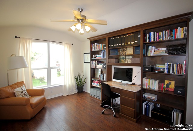 main property photo 11