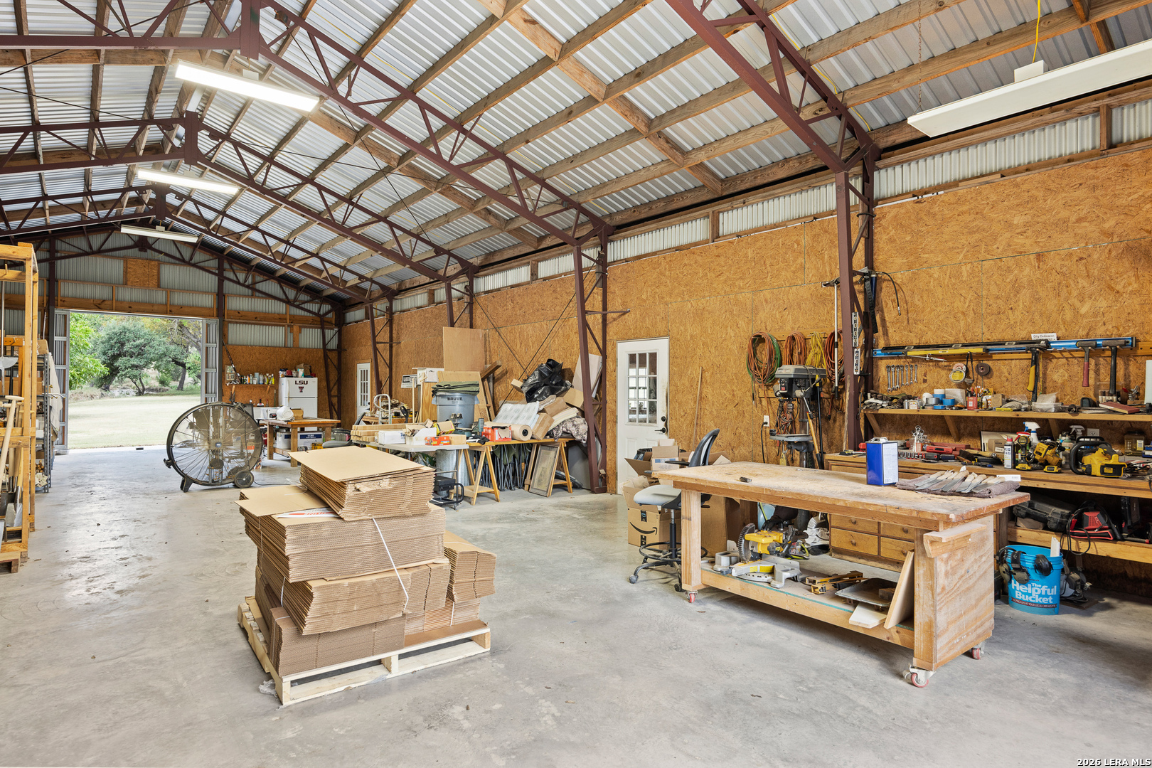 main property photo 18