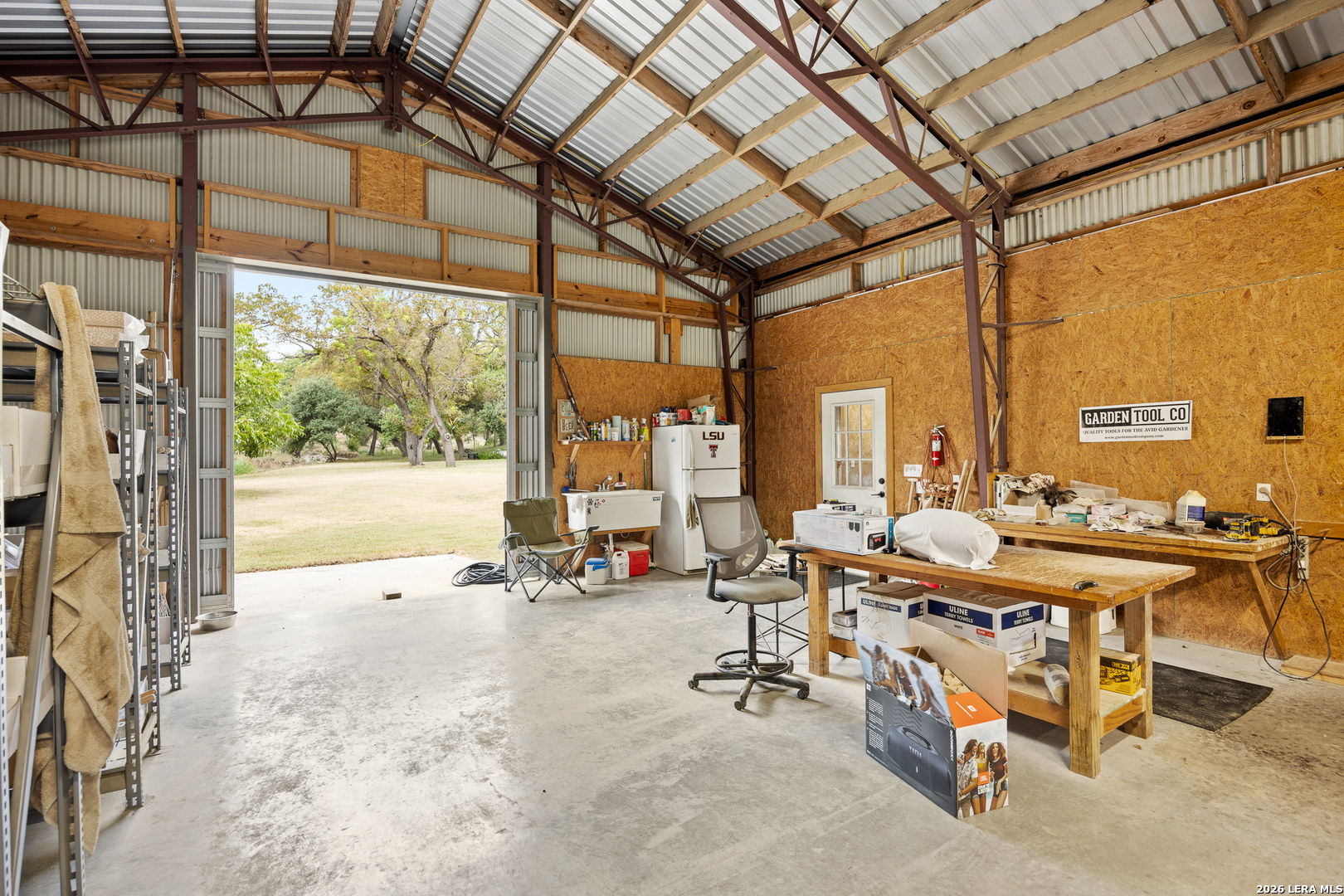main property photo 19