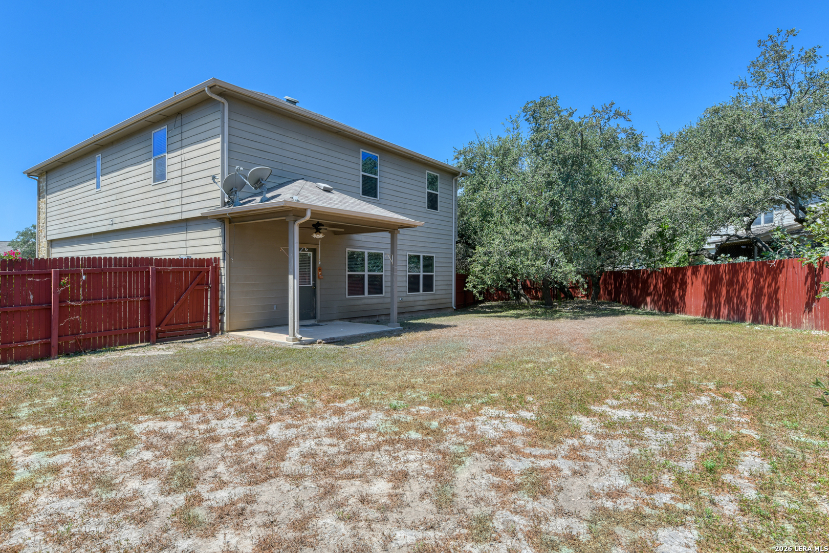 main property photo 32